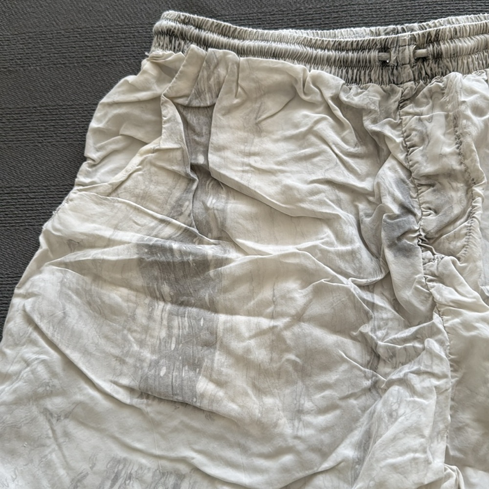OFY Marble Shorts - Picture 2 of 5